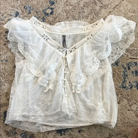 White Lace Top - Picture 4 of 6